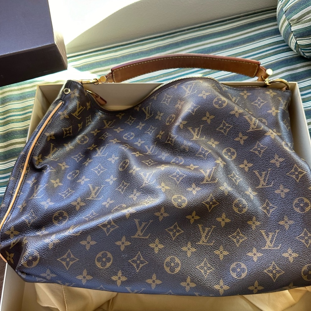 Louis Vuitton Shoulder Bag